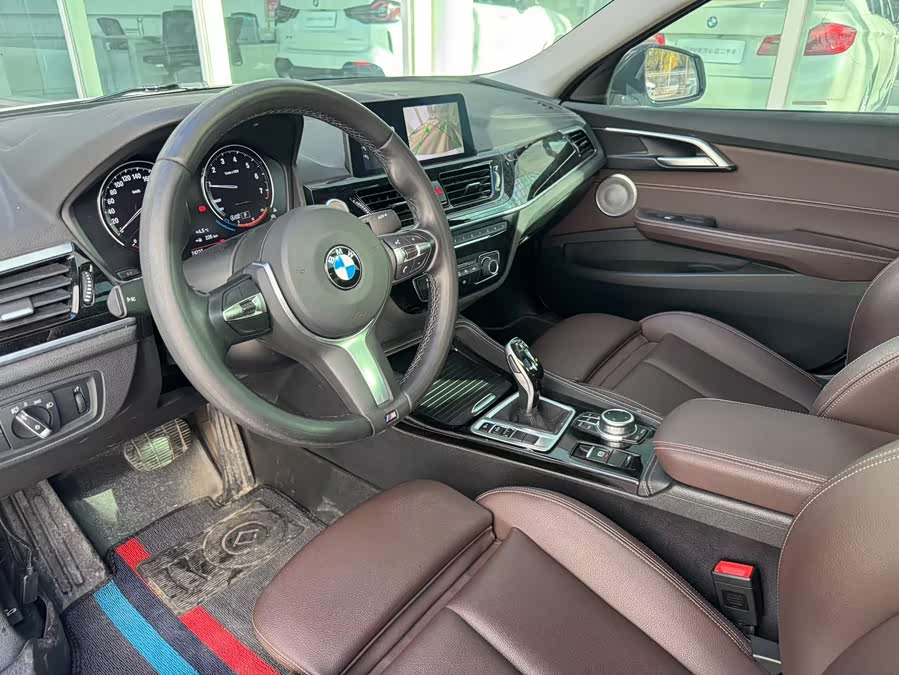 BMW 1 Series 2021 car image #10