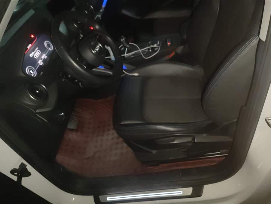 Audi Q2L e-tron 2020 #10 Audi Q2L e-tron 2020 car image #10