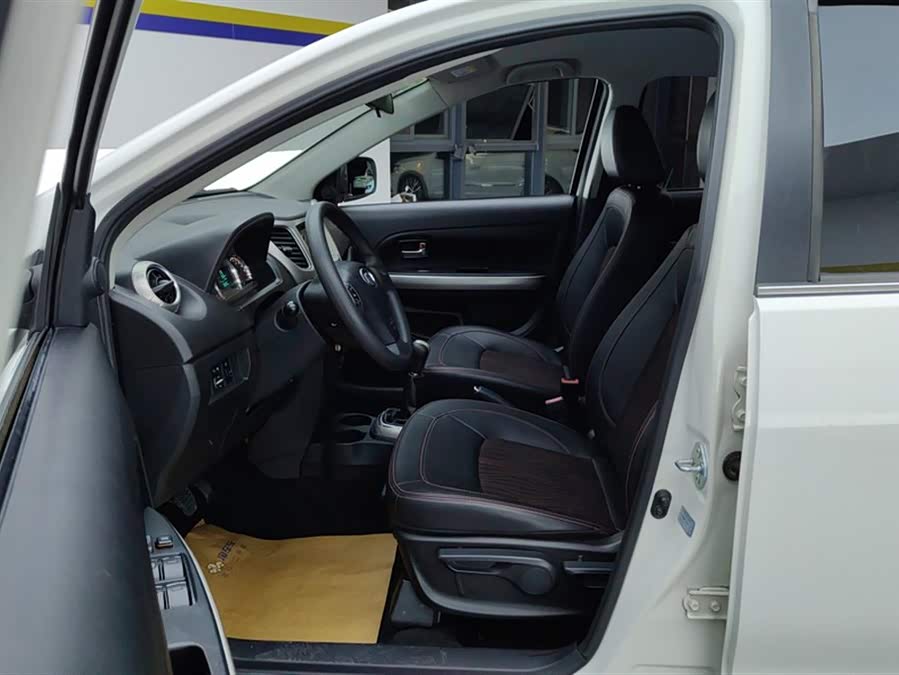 Great Wall M4 2014 صورة سيارة #10