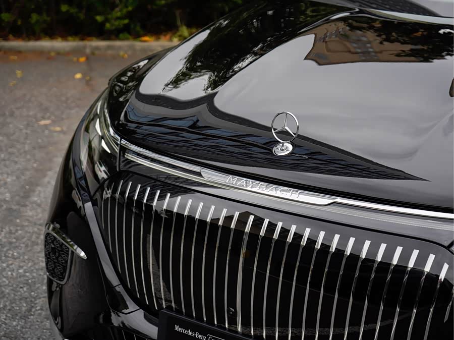 Mercedes-Benz MaybachEQS SUV 2025 immagine di auto #10