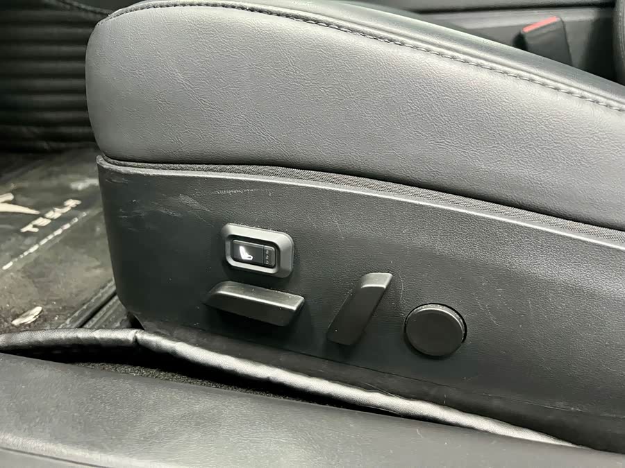 Tesla Model 3 2020 car image #10