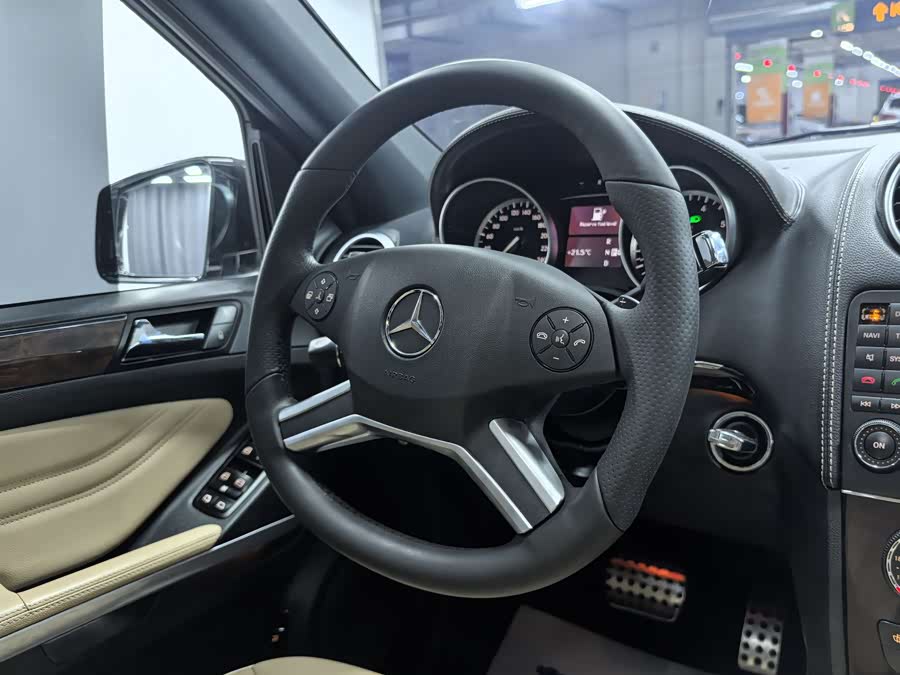 Mercedes-Benz M Class 2011 #10 Mercedes-Benz M Class 2011 car image #10