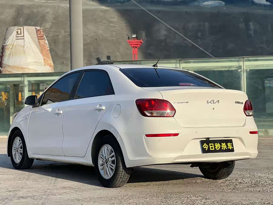 Kia Pegas 2021 صورة سيارة #10