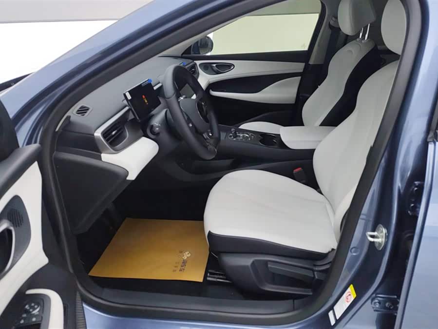 BYD Seal 05 DM-i 2025 immagine di auto #10