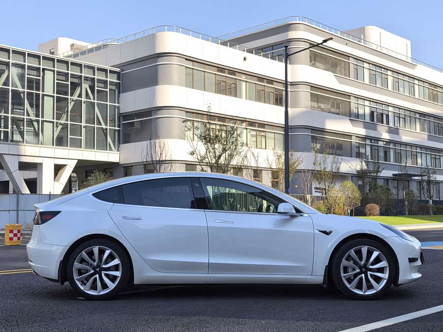 Tesla Model 3 2020 image de voiture #10