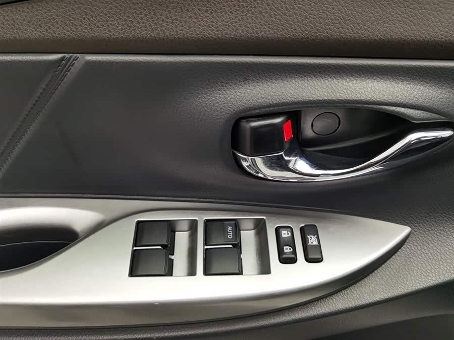 丰田 YARiS L 致炫 2015 汽车图片 #10