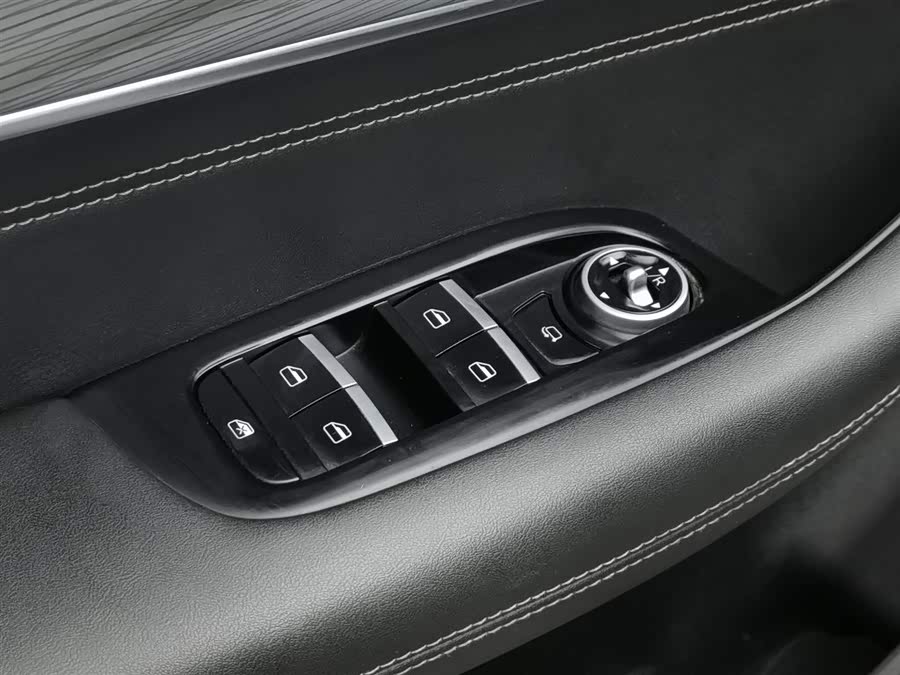 Chery Tiggo 8 Plus 2022 image de voiture #10