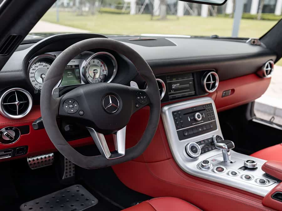 Mercedes-Benz SLS AMG 2015 car image #10