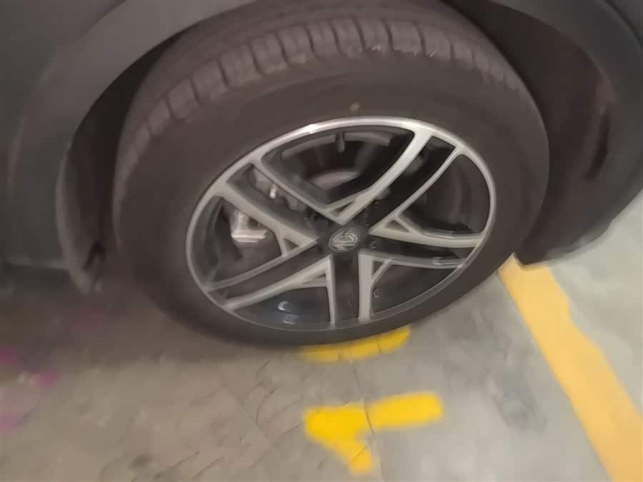 MG ES5 2025 immagine di auto #10