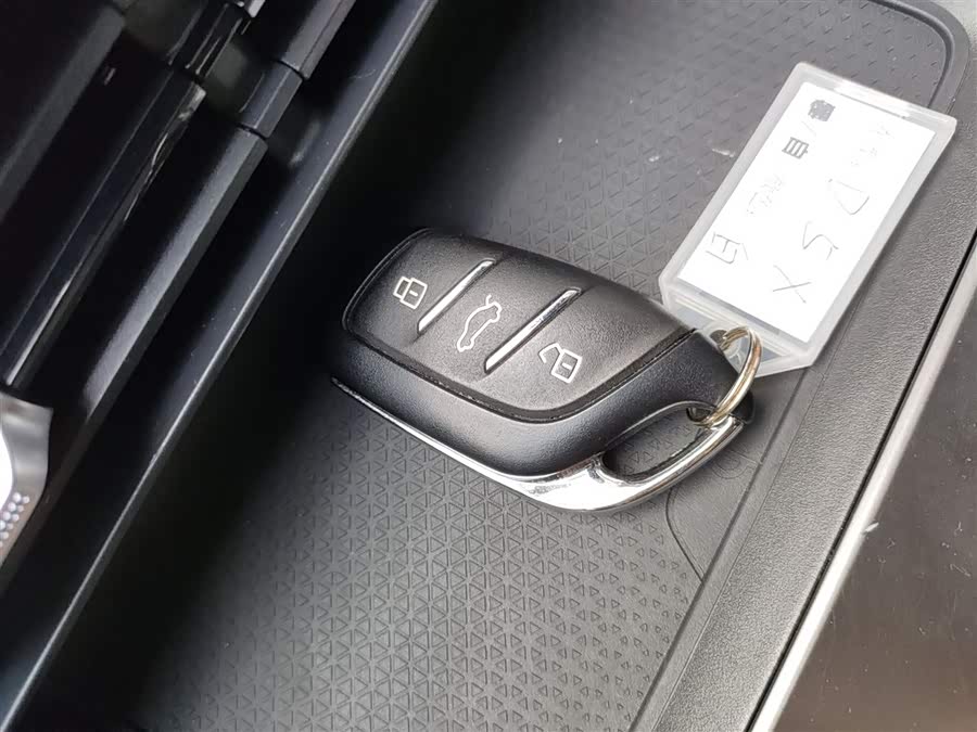 Roewe D5X DMH 2024 imagem de carro #10