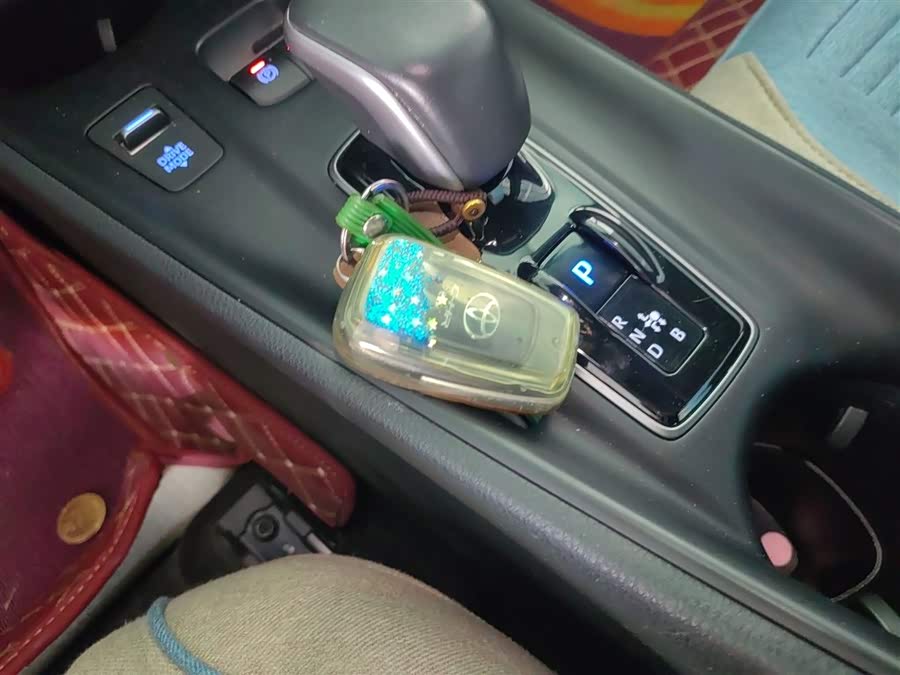 Toyota C-HR EV 2021 immagine di auto #10