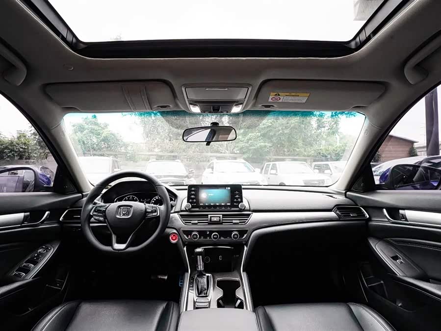 Honda Accord 2019 car image #10