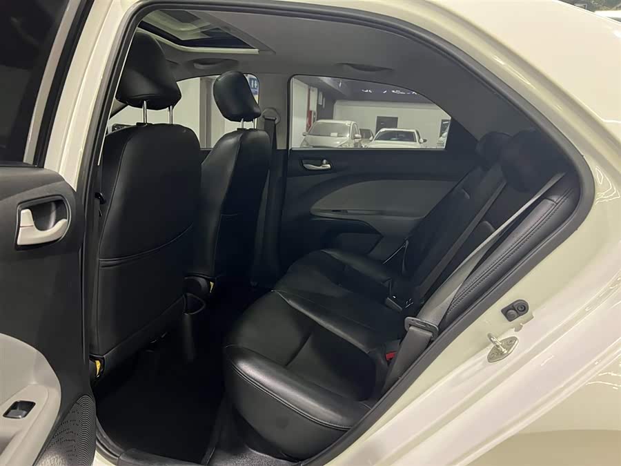 Kia Pegas 2022 image de voiture #10