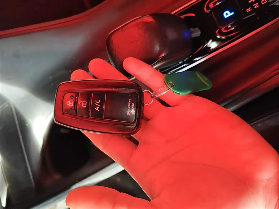 Toyota C-HR EV 2021 #10 Toyota C-HR EV 2021 immagine di auto #10