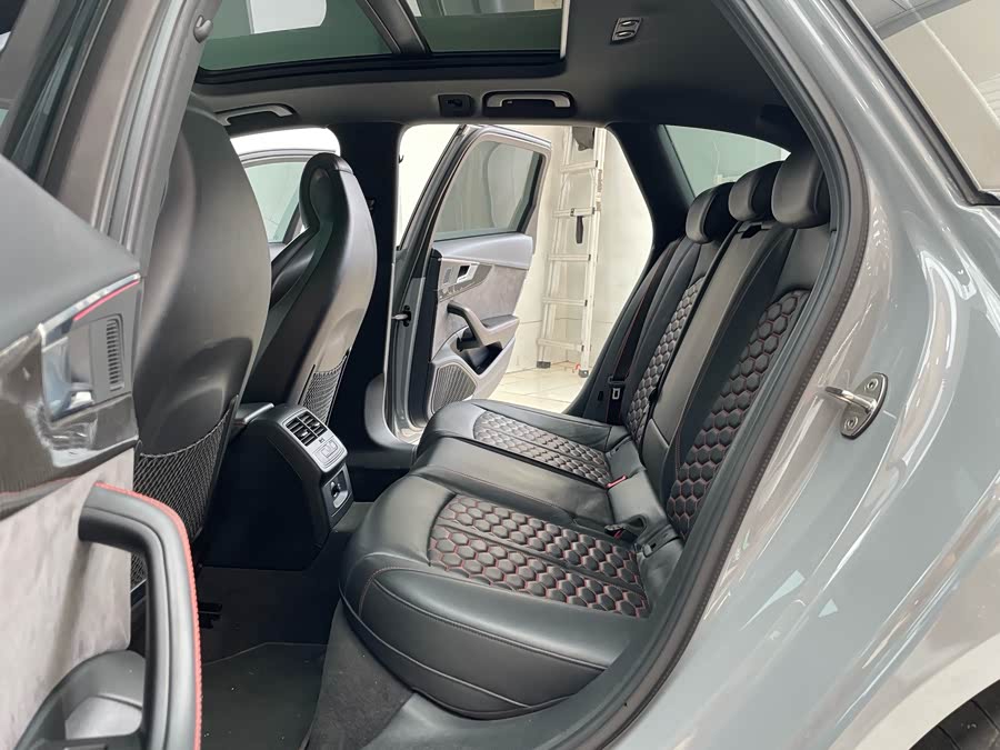 Audi RS 4 2019 immagine di auto #10