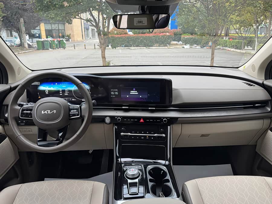 Kia Carnival 2022 immagine di auto #10