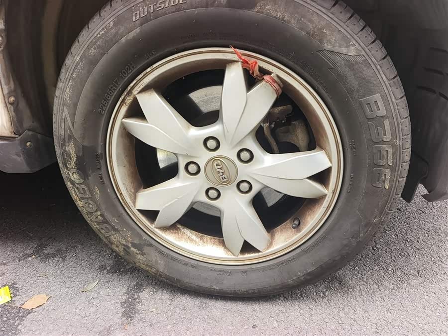 BYD S6 2014 car image #10