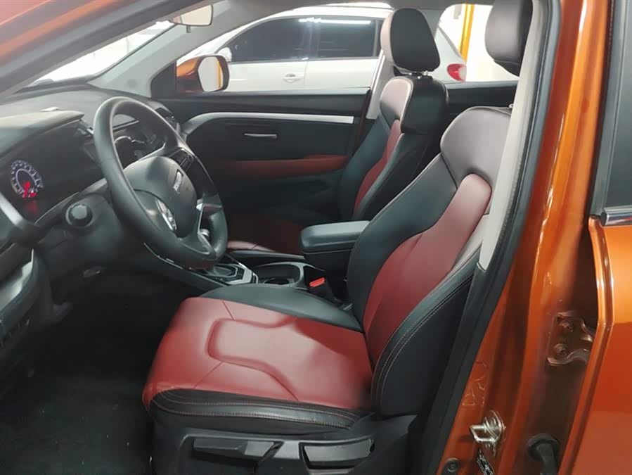 Haval H2s 2018 #10 Haval H2s 2018 car image #10