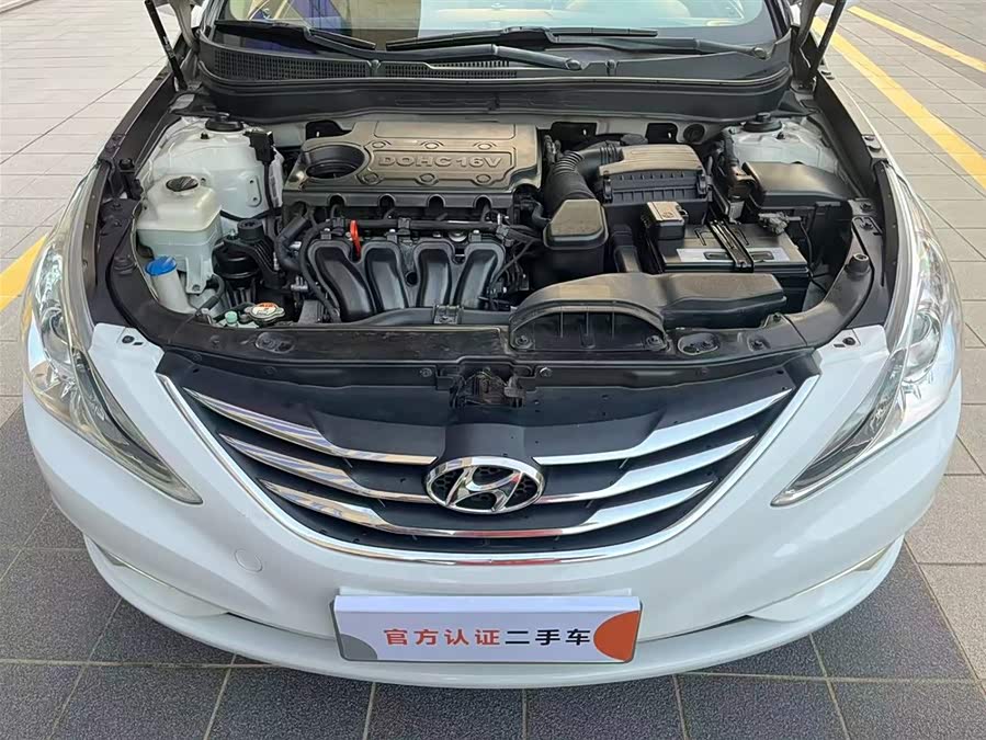 Hyundai Sonata 2014 car image #10