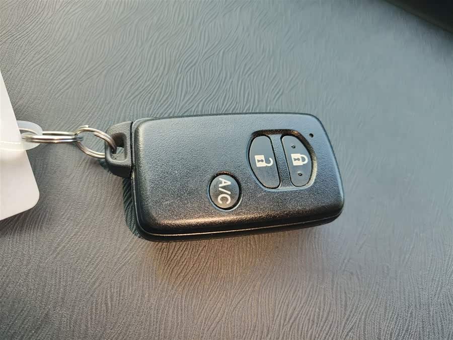 Toyota Prius 2013 #10 Toyota Prius 2013 car image #10