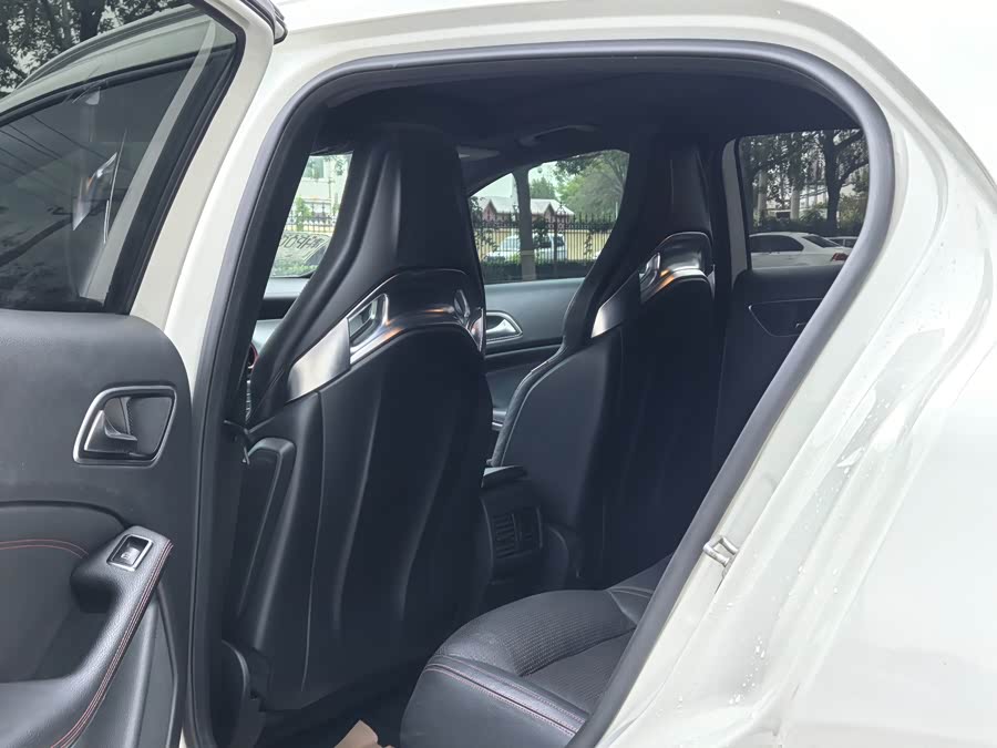 Mercedes-Benz GLA AMG 2015 car image #10