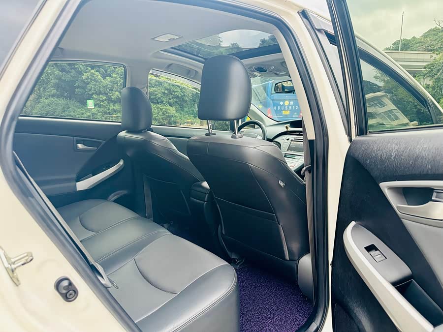 Toyota Prius 2013 immagine di auto #10