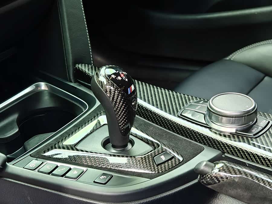 BMW M4 2018 car image #10