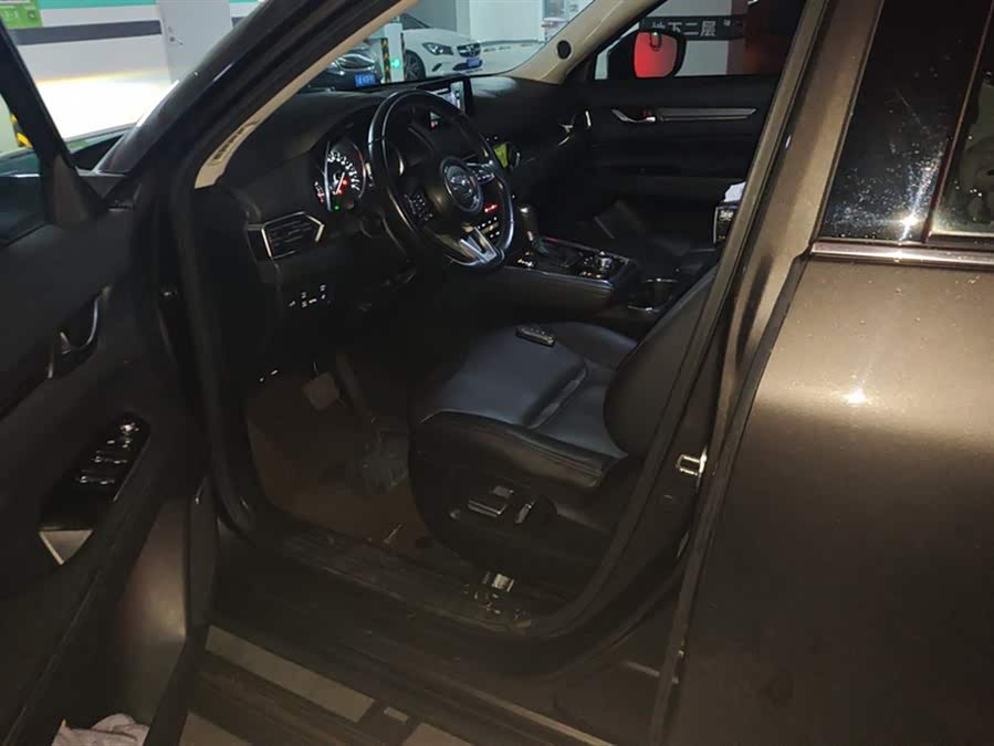 Mazda CX-8 2019 immagine di auto #10