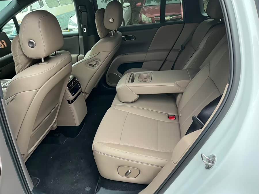 理想汽车 理想i6 2025 汽车图片 #10