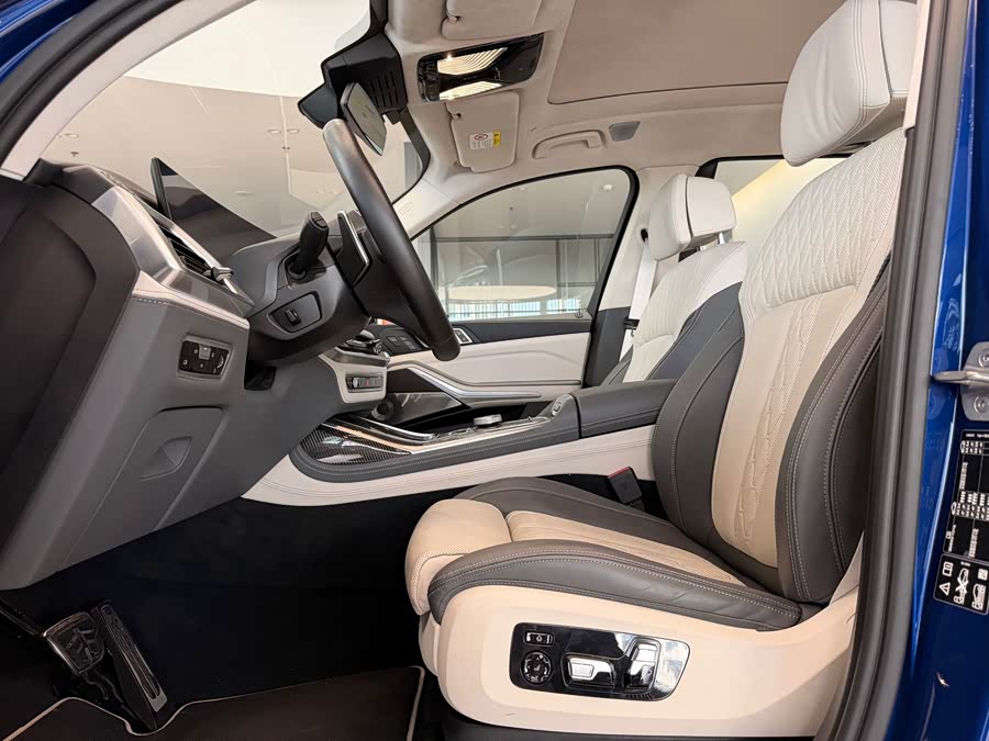 BMW X7 M60i #10 BMW X7 M60i imagen de coche #10