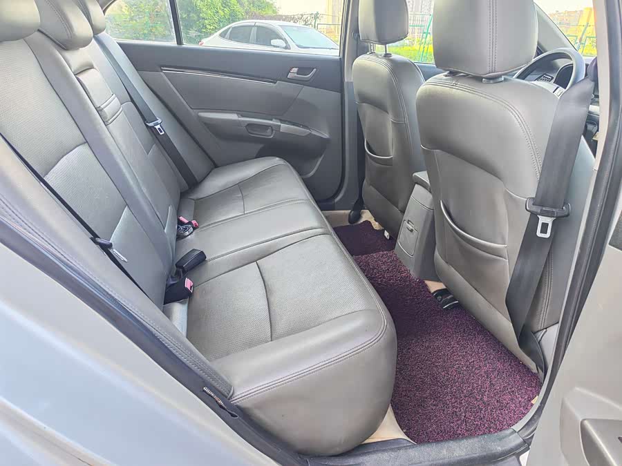 GEELY Emgrand Classic 2012 car image #10