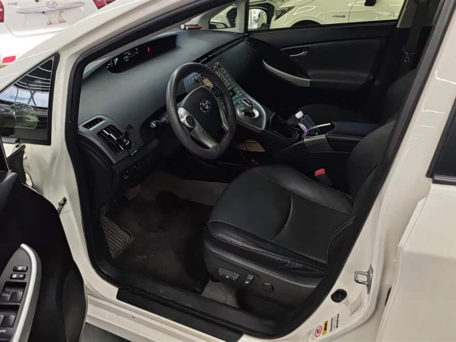 Toyota Prius 2012 car image #10