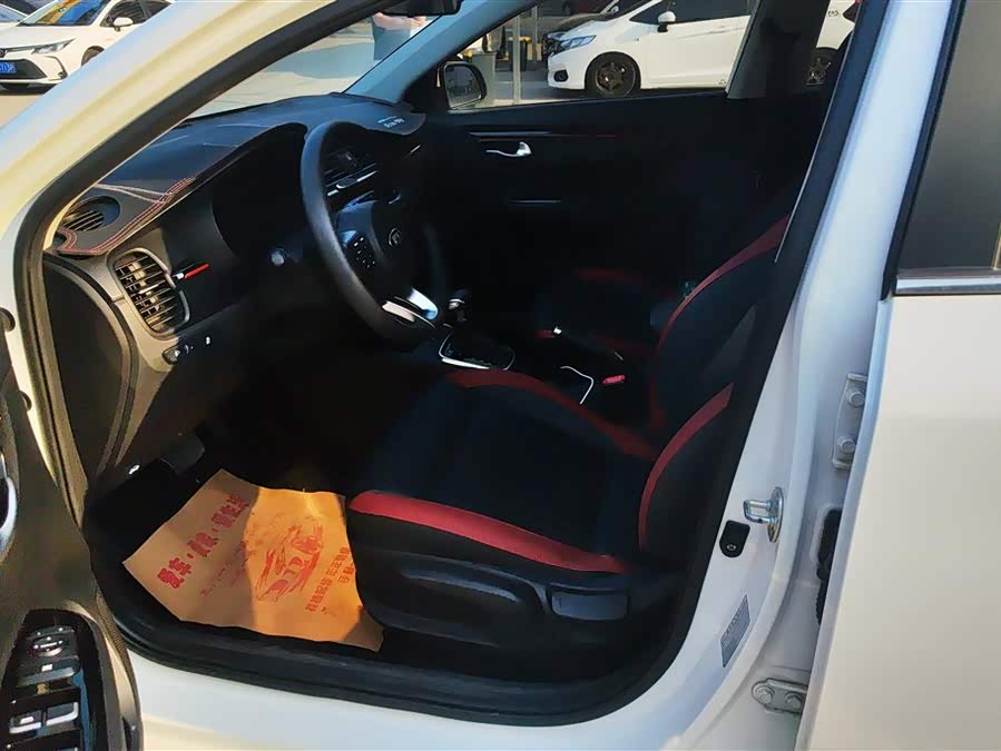 Kia Rio Cross 2019 car image #10