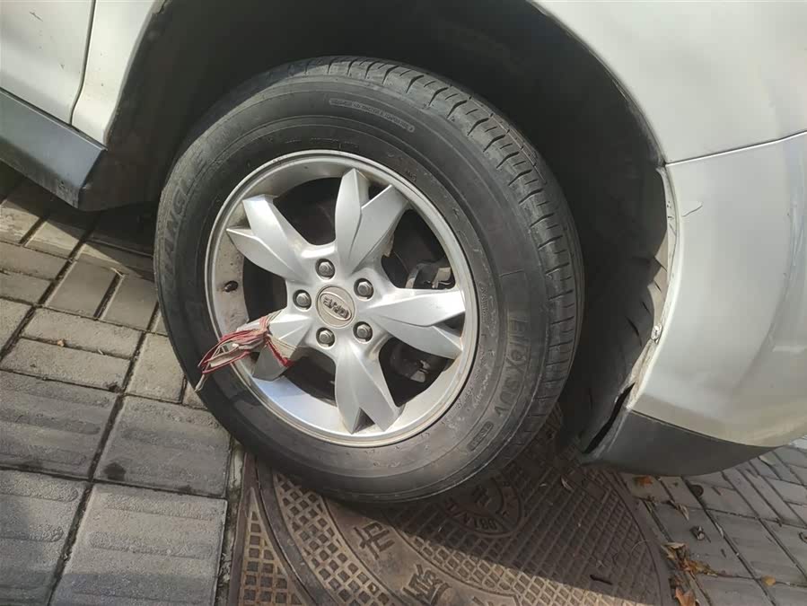 BYD S6 2015 car image #10