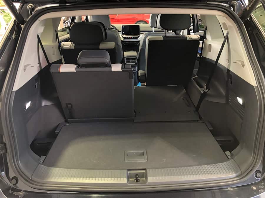 Volkswagen ID.6 Crozz 2021 immagine di auto #10