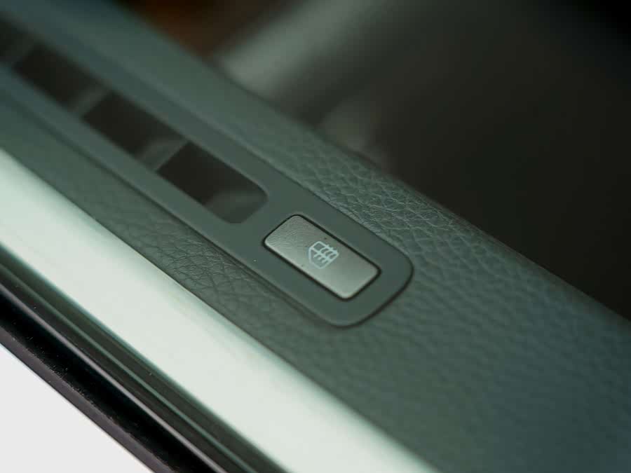 Volkswagen Pheaton 2012 immagine di auto #10