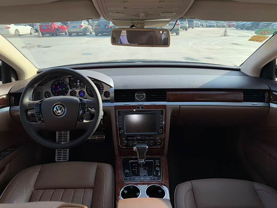 Volkswagen Pheaton 2016 immagine di auto #10