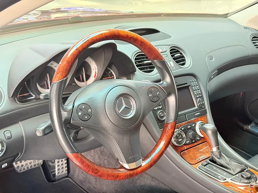 Mercedes-Benz SL Class 2011 car image #10