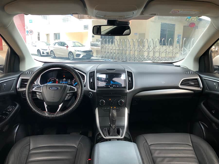 Ford Edge 2018 car image #10