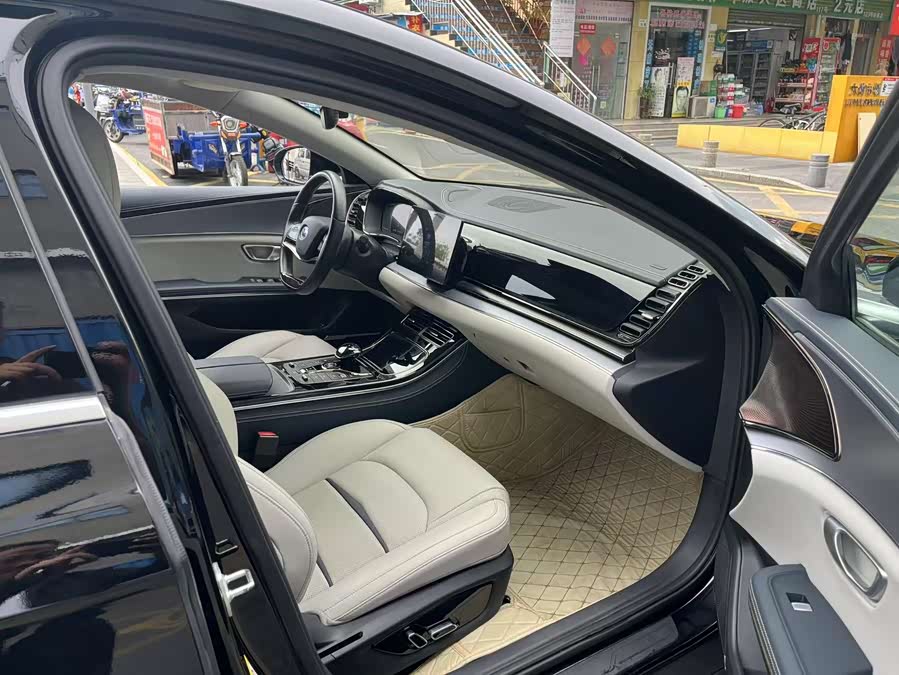 BYD e9 2021 #10 BYD e9 2021 car image #10