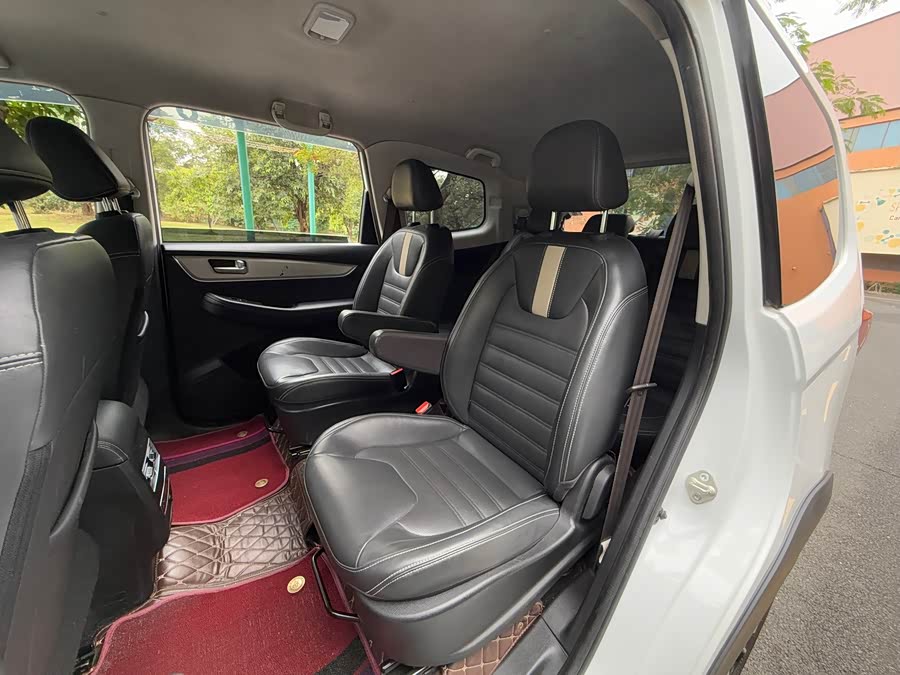 Forthing SX6 2022 car image #10