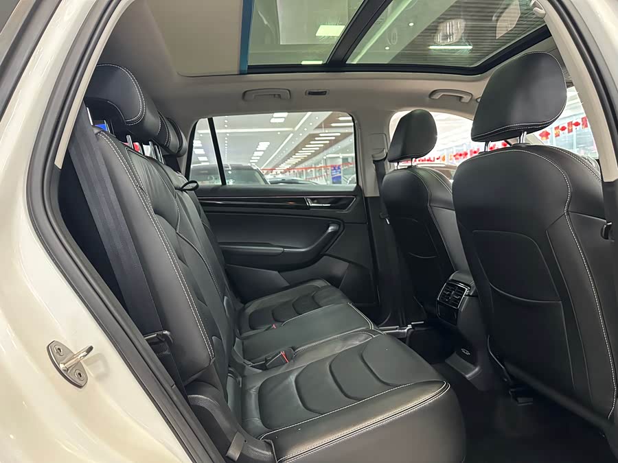 Skoda Kodiaq 2017 car image #10