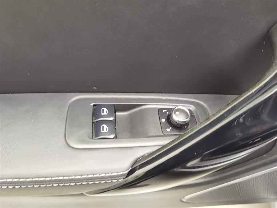 零跑汽车 零跑S01 2020 汽车图片 #10