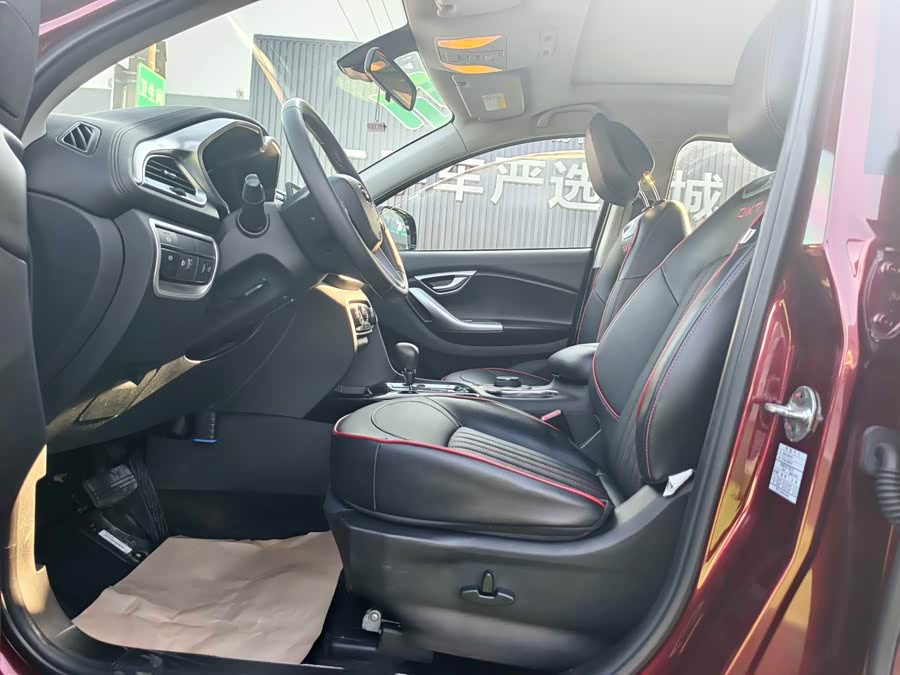 Soueast DX7 2016 car image #10