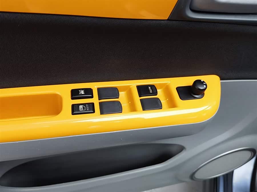 Suzuki Swift 2018 car image #10