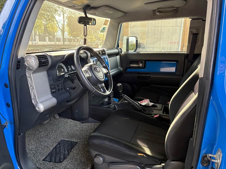 Toyota FJ Cruiser 2008 immagine di auto #10