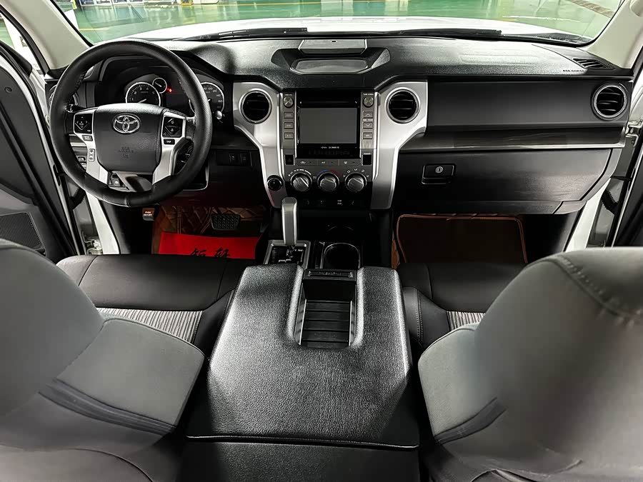 Toyota Tundra 2014 immagine di auto #10