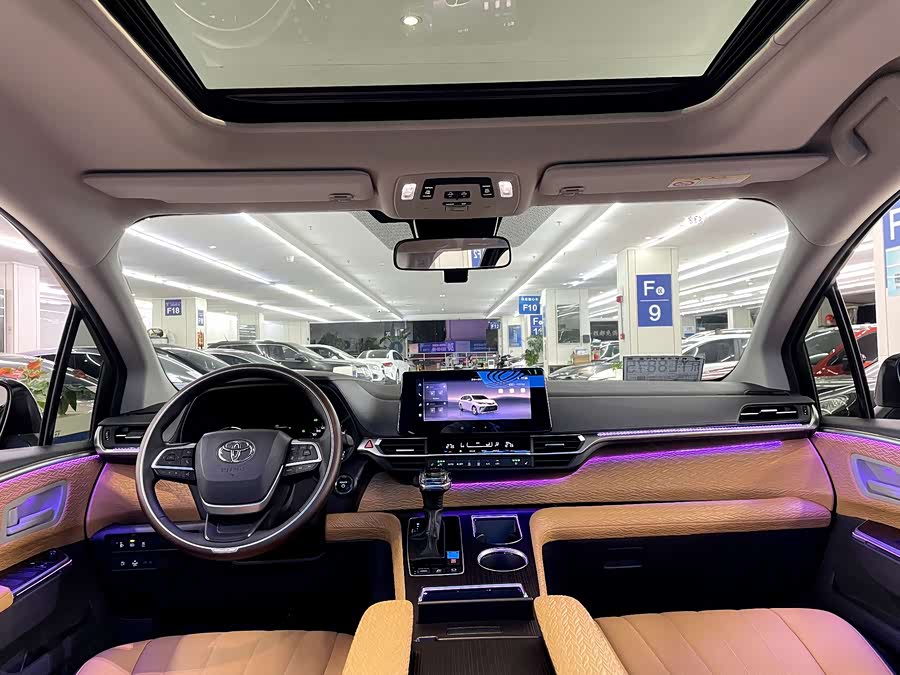 Toyota Granvia 2024 car image #10