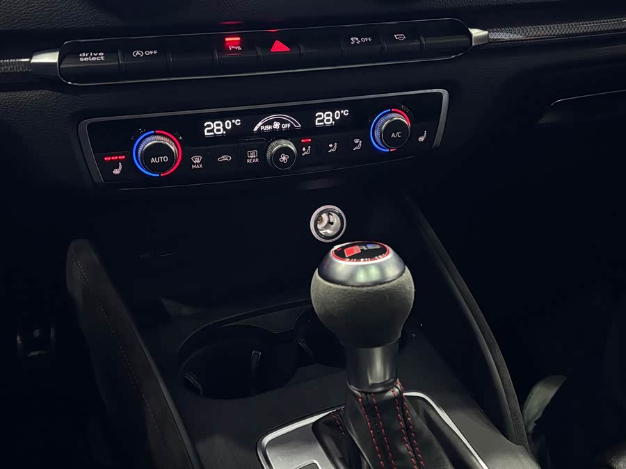 Audi RS 3 2019 صورة سيارة #10