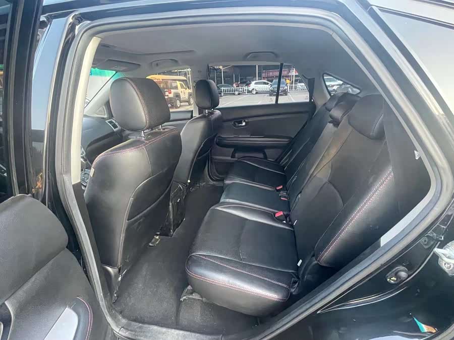 BYD S6 2014 car image #10